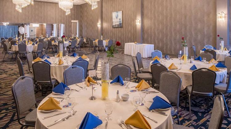 DoubleTree by Hilton Utica Meeting