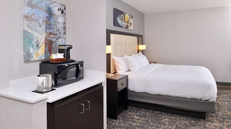 <b>DoubleTree by Hilton Utica Other</b>. Images powered by <a href="https://iceportal.shijigroup.com/" title="IcePortal" target="_blank">IcePortal</a>.
