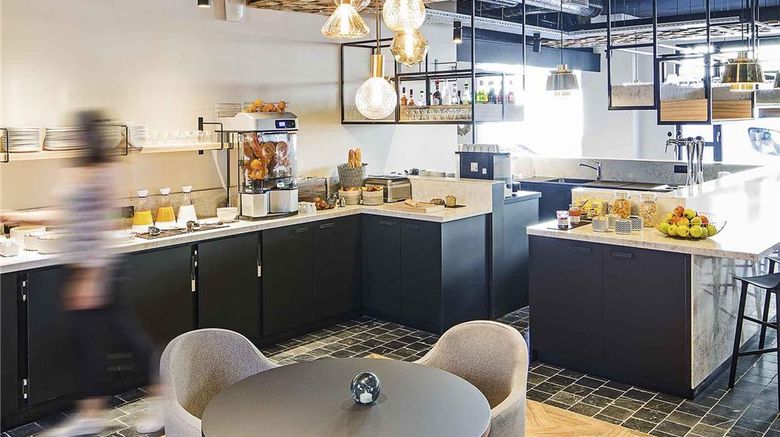 <b>ibis Styles Laval Centre Gare Restaurant</b>. Images powered by <a href="https://iceportal.shijigroup.com/" title="IcePortal" target="_blank">IcePortal</a>.
