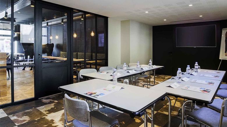 <b>ibis Styles Laval Centre Gare Meeting</b>. Images powered by <a href="https://iceportal.shijigroup.com/" title="IcePortal" target="_blank">IcePortal</a>.