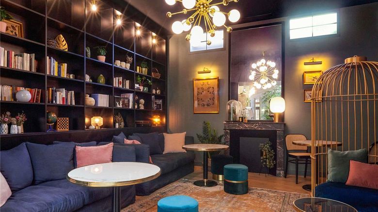 <b>Mercure Nantes Centre Passage Pommeraye Restaurant</b>. Images powered by <a href="https://iceportal.shijigroup.com/" title="IcePortal" target="_blank">IcePortal</a>.