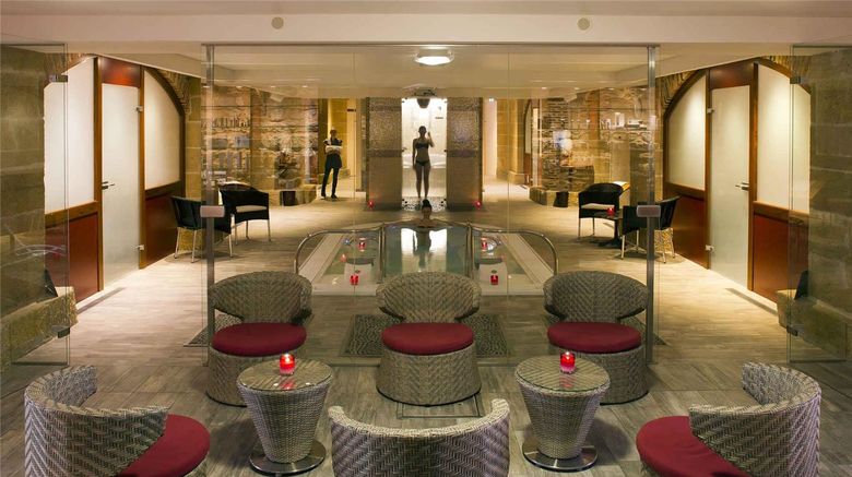 <b>Mercure Moulins Centre - Hotel de Paris Spa</b>. Images powered by <a href="https://iceportal.shijigroup.com/" title="IcePortal" target="_blank">IcePortal</a>.