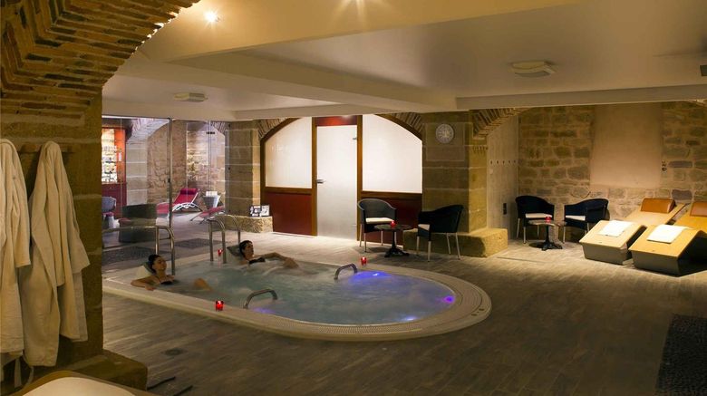 <b>Mercure Moulins Centre - Hotel de Paris Spa</b>. Images powered by <a href="https://iceportal.shijigroup.com/" title="IcePortal" target="_blank">IcePortal</a>.