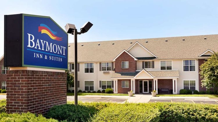 Baymont Inn & Suites Wichita East Exterior