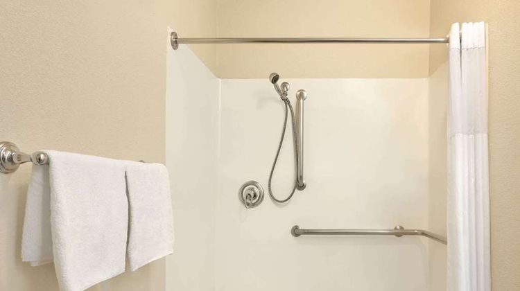 Baymont Inn & Suites Wichita East Room