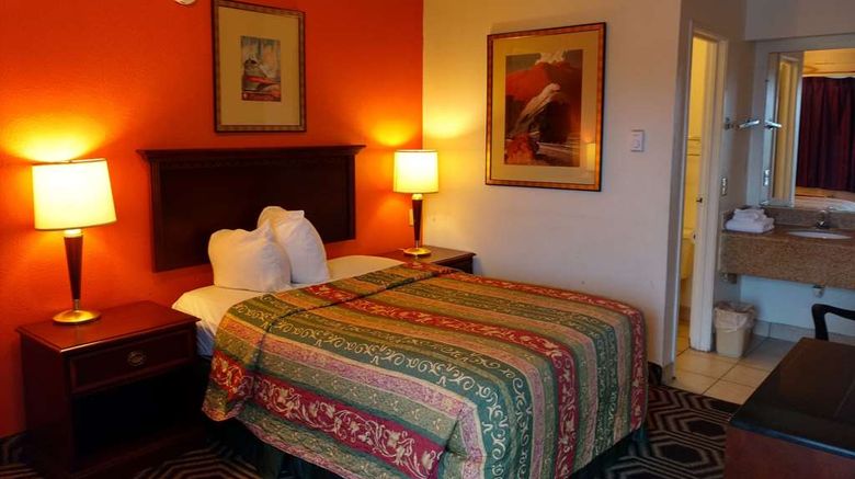<b>Travelodge South Holland Room</b>. Images powered by <a href="https://iceportal.shijigroup.com/" title="IcePortal" target="_blank">IcePortal</a>.