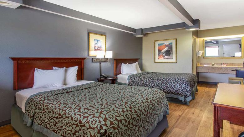<b>Travelodge South Holland Room</b>. Images powered by <a href="https://iceportal.shijigroup.com/" title="IcePortal" target="_blank">IcePortal</a>.