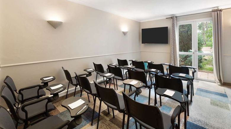 <b>Best Western Plus Hyeres Cote D'Azur Meeting</b>. Images powered by <a href="https://iceportal.shijigroup.com/" title="IcePortal" target="_blank">IcePortal</a>.