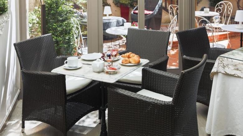 <b>Hotel La Residence du Berry Restaurant</b>. Images powered by <a href="https://iceportal.shijigroup.com/" title="IcePortal" target="_blank">IcePortal</a>.