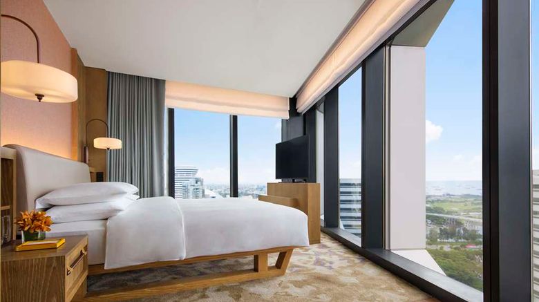 <b>ANdAZ Singapore Suite</b>. Images powered by <a href="https://iceportal.shijigroup.com/" title="IcePortal" target="_blank">IcePortal</a>.