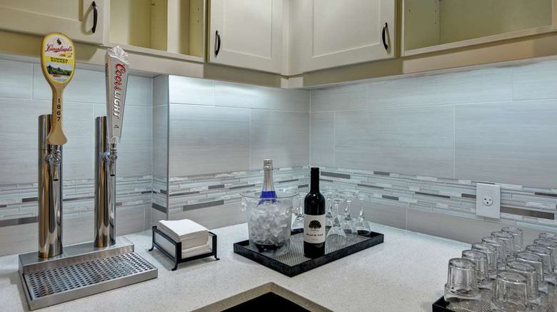 <b>Homewood Suites by Hilton Aurora Restaurant</b>. Images powered by <a href="https://iceportal.shijigroup.com/" title="IcePortal" target="_blank">IcePortal</a>.