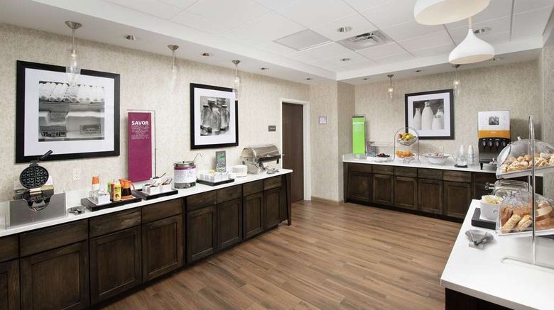 <b>Hampton Inn Denver Tech Center South Restaurant</b>. Images powered by <a href="https://iceportal.shijigroup.com/" title="IcePortal" target="_blank">IcePortal</a>.