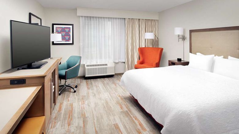 <b>Hampton Inn Denver Tech Center South Room</b>. Images powered by <a href="https://iceportal.shijigroup.com/" title="IcePortal" target="_blank">IcePortal</a>.