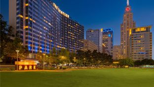 The Statler Dallas, Curio Collection