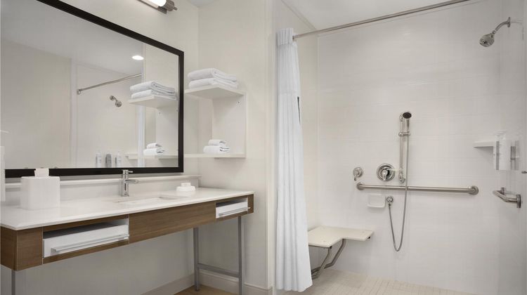 Hampton Inn & Suites Fayetteville Room