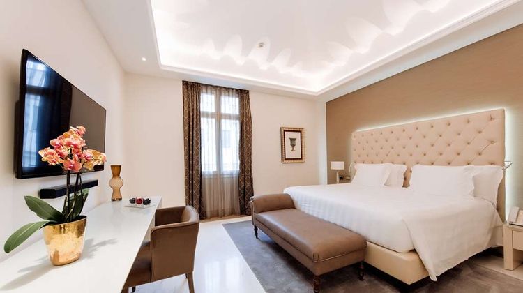 Aleph Rome Hotel, Curio Collection Room
