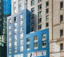 Hilton Garden Inn Financial Center Exterior