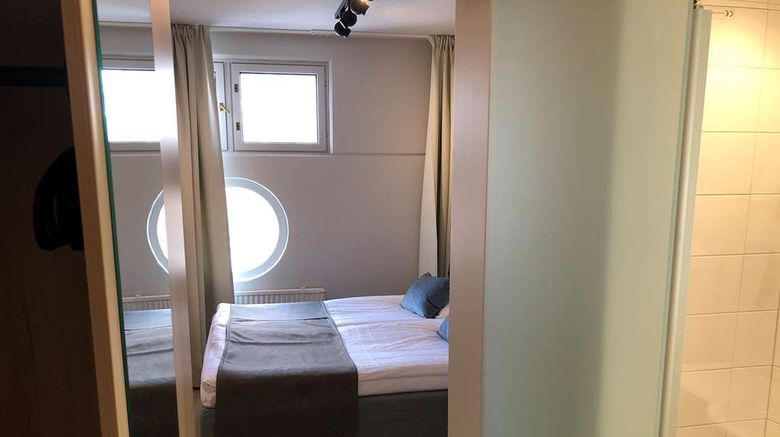 <b>Airport Hotel Pilotti Room</b>. Images powered by <a href="https://iceportal.shijigroup.com/" title="IcePortal" target="_blank">IcePortal</a>.