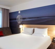 Novotel London Stansted Airport Room