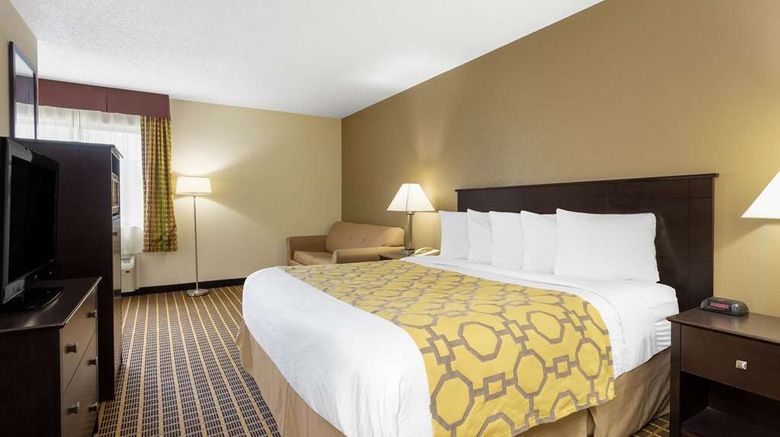 <b>Baymont Inn & Suites, Harvard Room</b>. Images powered by <a href="https://iceportal.shijigroup.com/" title="IcePortal" target="_blank">IcePortal</a>.