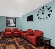Super 8 Eau Claire I-94 Lobby