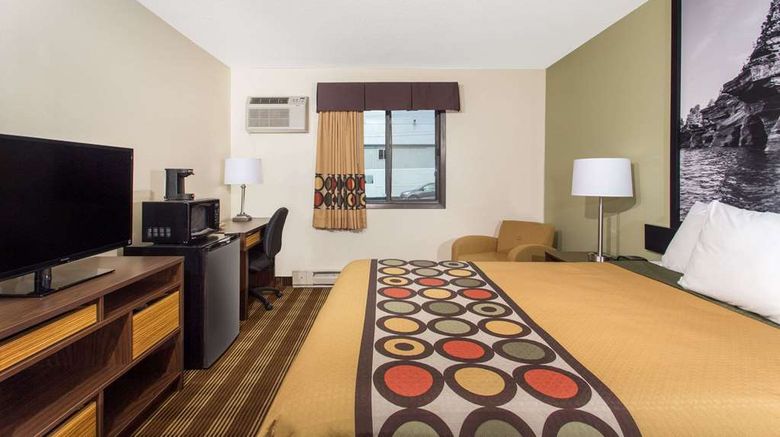 <b>Super 8 Eau Claire I-94 Room</b>. Images powered by <a href="https://iceportal.shijigroup.com/" title="IcePortal" target="_blank">IcePortal</a>.