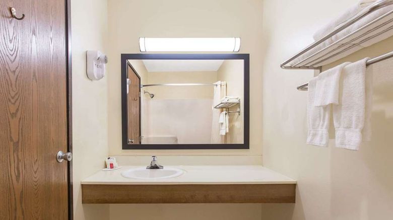 <b>Super 8 Eau Claire I-94 Room</b>. Images powered by <a href="https://iceportal.shijigroup.com/" title="IcePortal" target="_blank">IcePortal</a>.