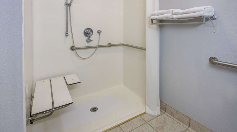 <b>Super 8 by Wyndham Sweet Springs Room</b>. Images powered by <a href="https://iceportal.shijigroup.com/" title="IcePortal" target="_blank">IcePortal</a>.