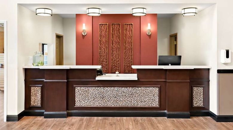 <b>Best Western Palmyra Inn & Suites Lobby</b>. Images powered by <a href="https://iceportal.shijigroup.com/" title="IcePortal" target="_blank">IcePortal</a>.