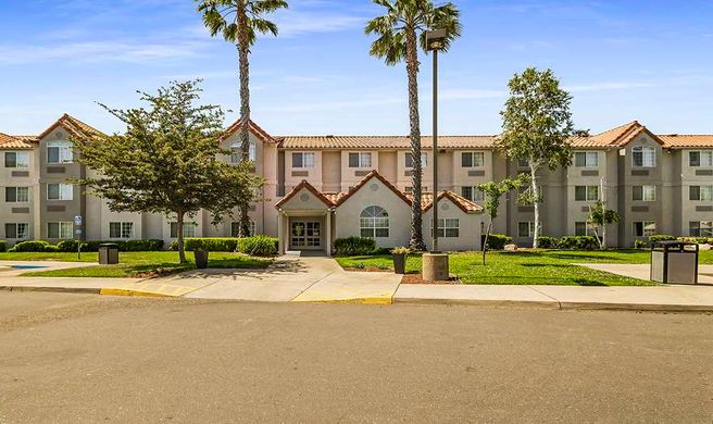 SureStay Plus Hotel Rocklin Exterior