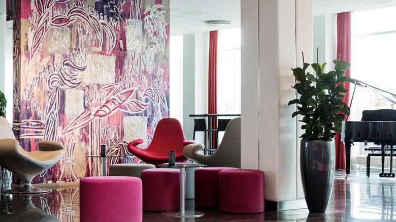 <b>Scandic Sluseholmen Lobby</b>. Images powered by <a href="https://iceportal.shijigroup.com/" title="IcePortal" target="_blank">IcePortal</a>.