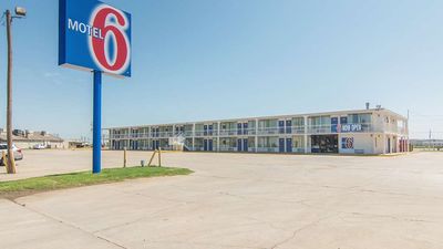 Motel 6 Liberal
