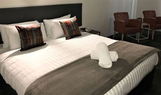 Hotel Clipper Room