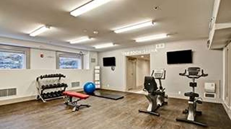 Chateau Nova Yellowknife Health