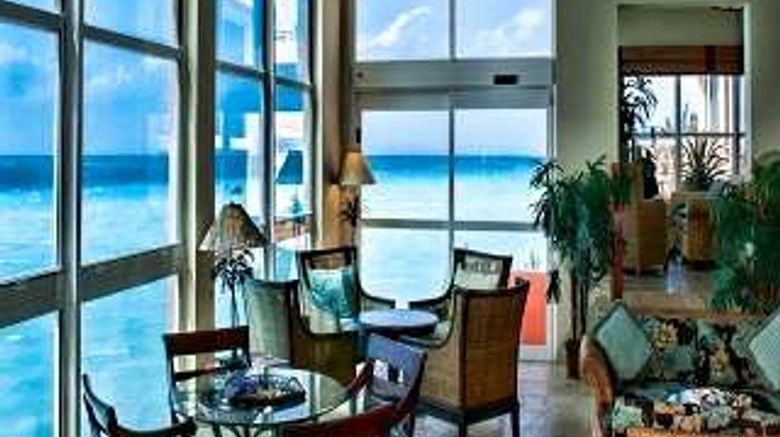 <b>Pompano Beach Club Lobby</b>. Images powered by <a href="https://iceportal.shijigroup.com/" title="IcePortal" target="_blank">IcePortal</a>.