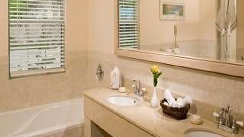 <b>Pompano Beach Club Room</b>. Images powered by <a href="https://iceportal.shijigroup.com/" title="IcePortal" target="_blank">IcePortal</a>.