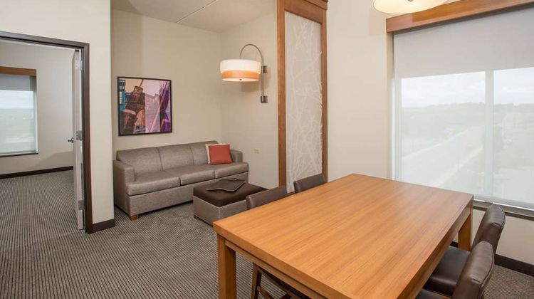 Hyatt Place Sharonville Convention Cntr Suite