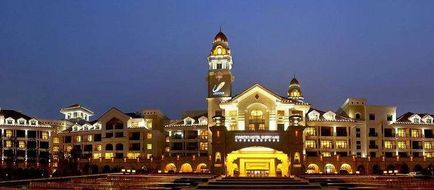 Phoenix City Hotel Exterior