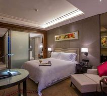 Kande International Hotel Room