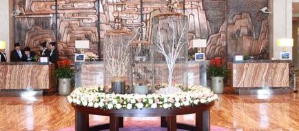 Chengdu Airport Hotel Lobby