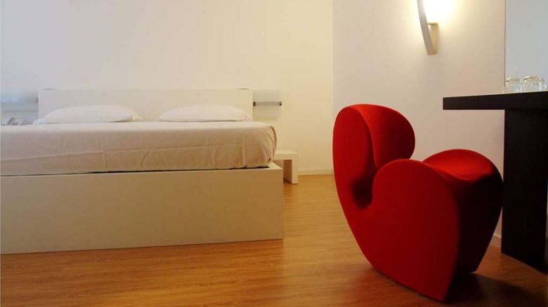 <b>Urban Hotel Design Room</b>. Images powered by <a href="https://iceportal.shijigroup.com/" title="IcePortal" target="_blank">IcePortal</a>.