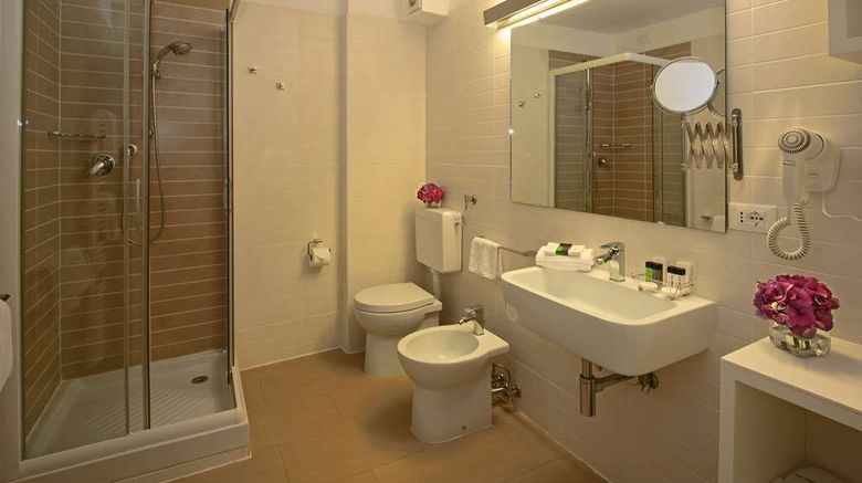 <b>Urban Hotel Design Room</b>. Images powered by <a href="https://iceportal.shijigroup.com/" title="IcePortal" target="_blank">IcePortal</a>.