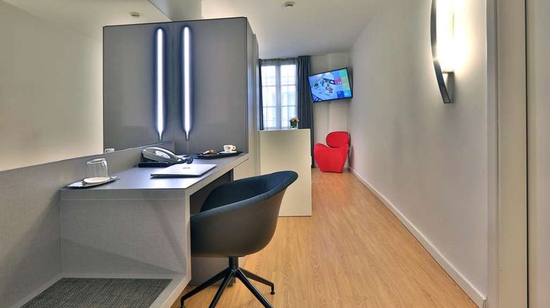 <b>Urban Hotel Design Room</b>. Images powered by <a href="https://iceportal.shijigroup.com/" title="IcePortal" target="_blank">IcePortal</a>.