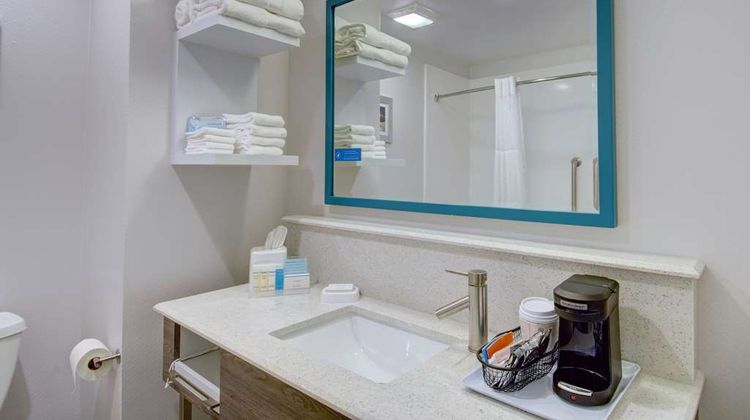 Hampton Inn & Suites Boston/Stoughton Room