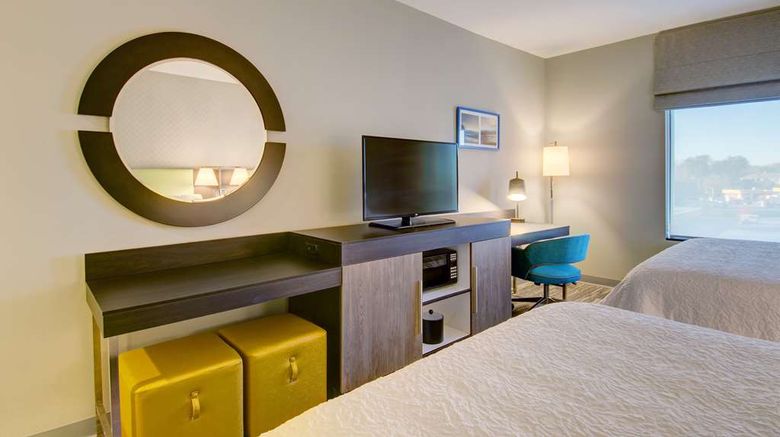<b>Hampton Inn & Suites Boston/Stoughton Room</b>. Images powered by <a href="https://iceportal.shijigroup.com/" title="IcePortal" target="_blank">IcePortal</a>.