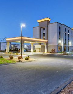 Hampton Inn & Suites Boston/Stoughton