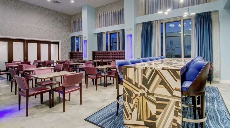 Hampton Inn & Suites Boston/Stoughton Lobby