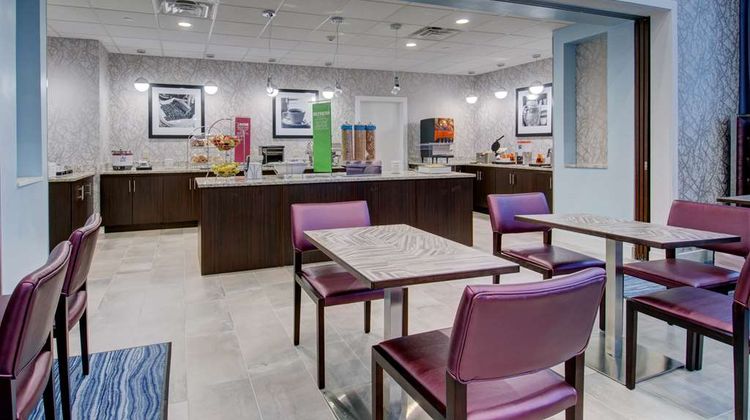 Hampton Inn & Suites Boston/Stoughton Restaurant