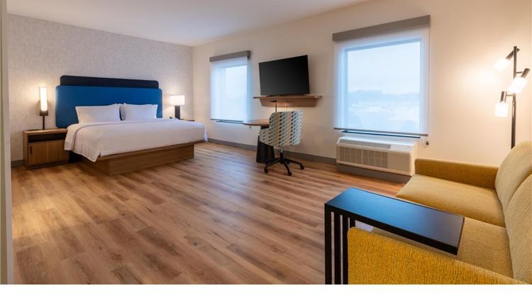Hampton Inn & Suites Boston/Stoughton Room