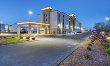 Hampton Inn & Suites Boston/Stoughton